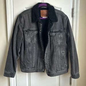 Levi’s Sherpa lined Jean jacket